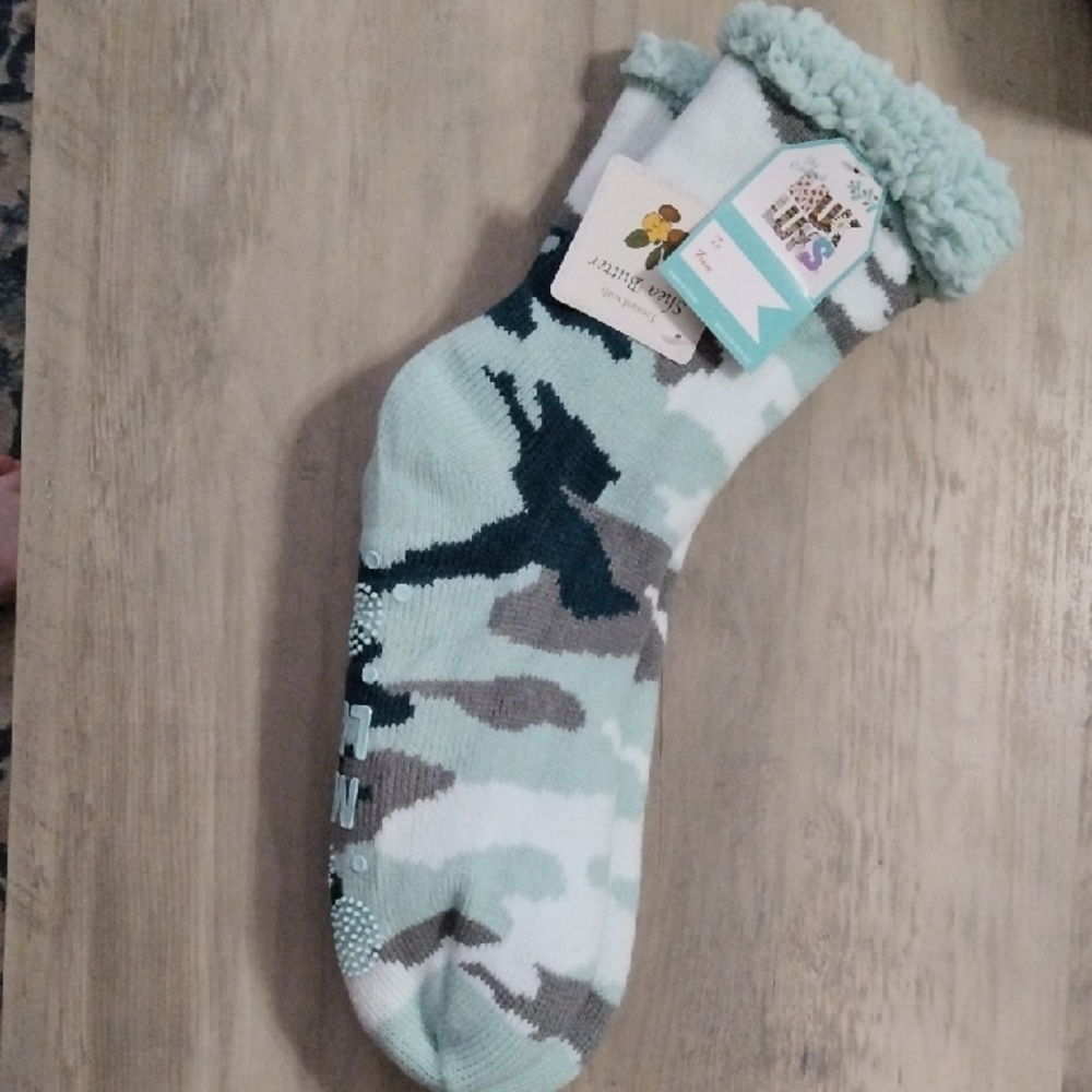 Muk Luks Green and White Plush Hosiery Socks